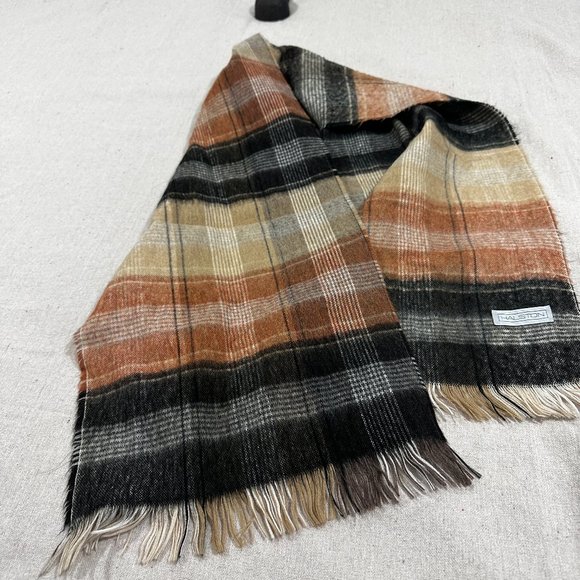 Vintage Halston Casual winter neck scarf in neutral shades Fringe edges - Picture 5 of 6